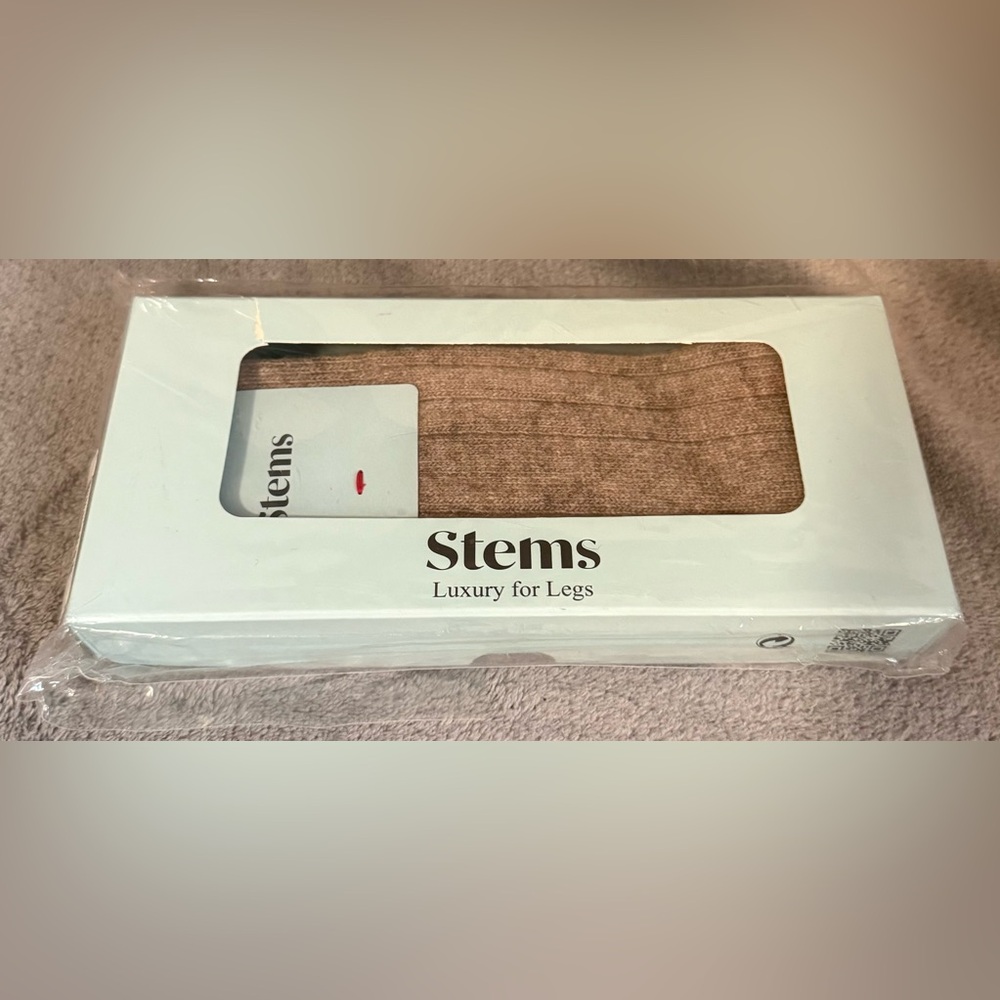 🤎STEMS🤎Lux Cashmere & Wool Crew Socks with Gift Box in Oat/NWT - Picture 4 of 6